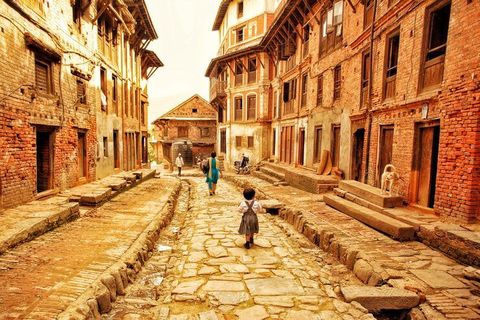 Guide to Hidden Heritage Towns: History, Traditions, and Informative Travel Knowledge