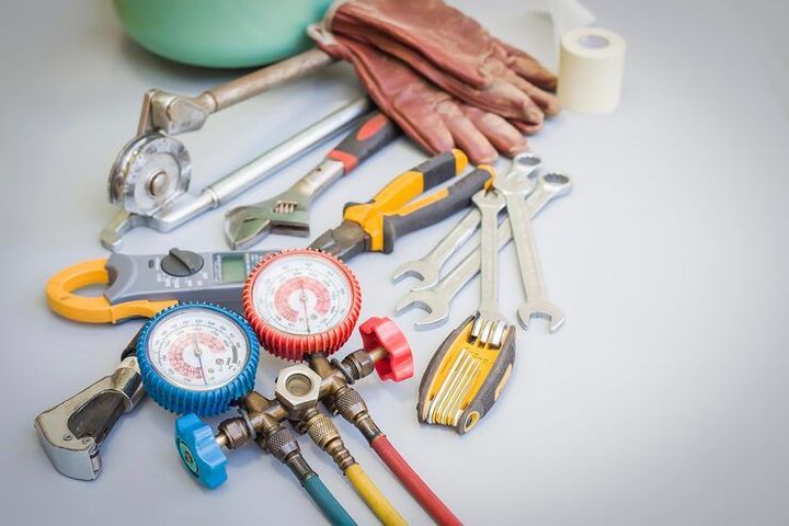Exploring Cooling System Maintenance Tools: Preventive Techniques, Performance Factors, and Knowledge