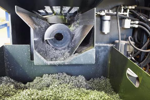 Guide to Rubber Powder Grinding Machines: Working Principles, Output Quality, and Applications