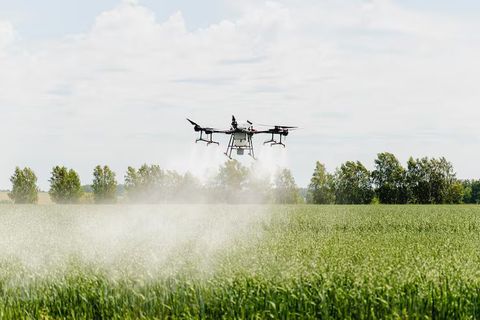 Guide to Spraying Drones: Working Principles, Coverage Methods, and Safety Knowledge